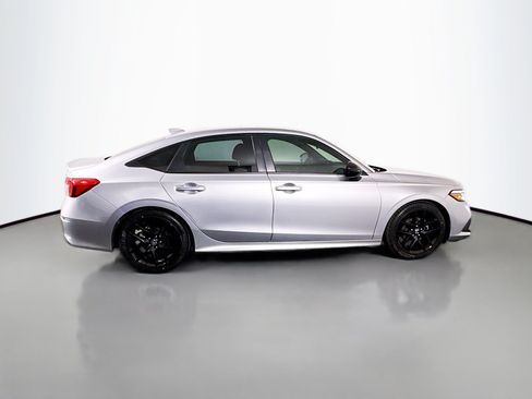Used 2023 Honda Civic Sport image 11