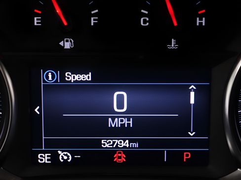 Used 2023 GMC Terrain SLE w/ Driver Convenience Package FWD image 14