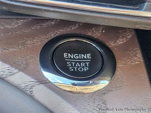 Used 2022 Ford Explorer Platinum image 21