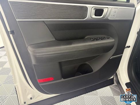 Used 2025 Hyundai Santa Fe Limited AWD/4WD image 14