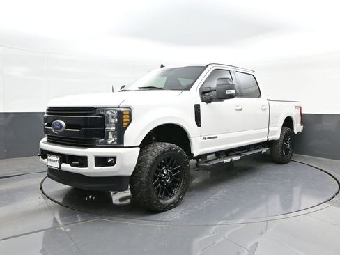 Used 2019 Ford F250 Lariat w/ Lariat Ultimate Package image 8