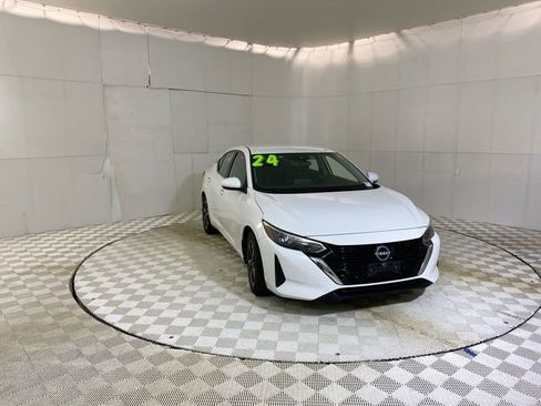 Used 2024 Nissan Sentra SV FWD image 45