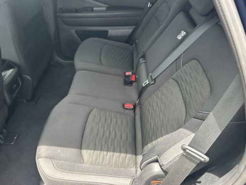 Used 2025 Nissan Pathfinder SV FWD image 16