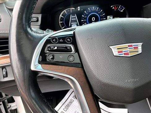 Used 2019 Cadillac Escalade Premium Luxury image 19