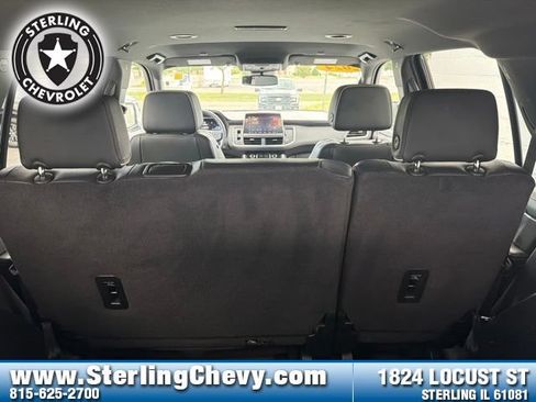 Used 2024 GMC Yukon SLT AWD/4WD image 25