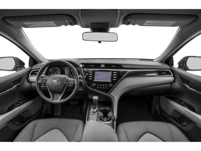 Used 2018 Toyota Camry XLE FWD image 7