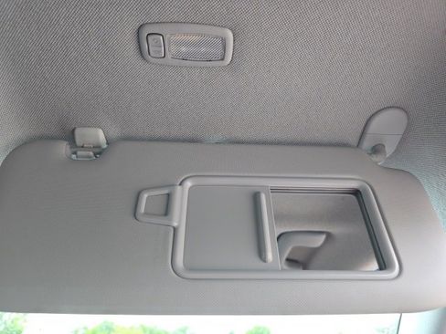 Used 2024 Hyundai Elantra Limited image 40