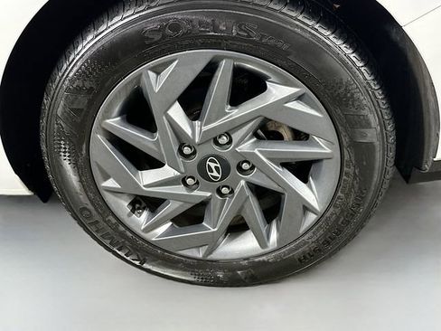 Used 2024 Hyundai Elantra SEL image 30