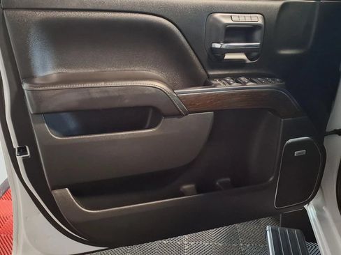 Used 2017 GMC Sierra 1500 Denali w/ Denali Ultimate Package AWD/4WD image 17