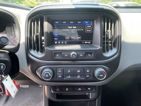 Used 2022 Chevrolet Colorado W/T w/ WT Convenience Package RWD image 18