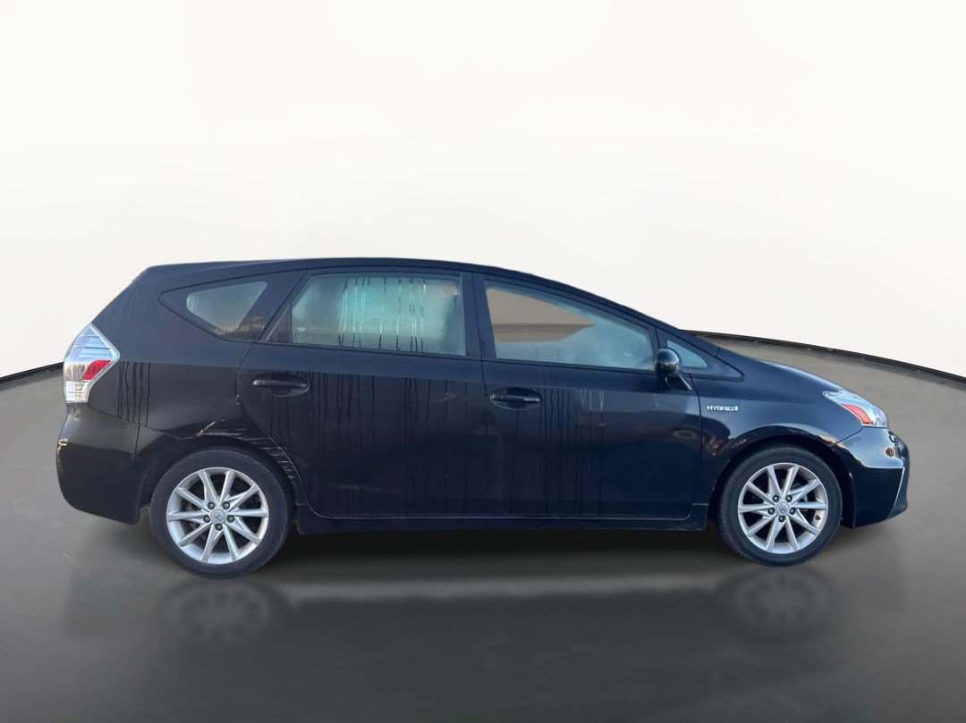 Used 2014 Toyota Prius V Five FWD image 2