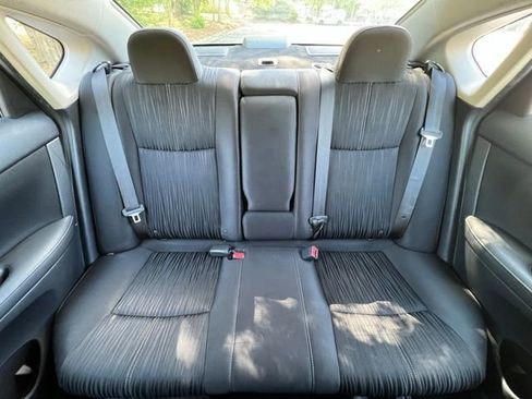 Used 2018 Nissan Sentra SV w/ Premium Package (P01) FWD image 24