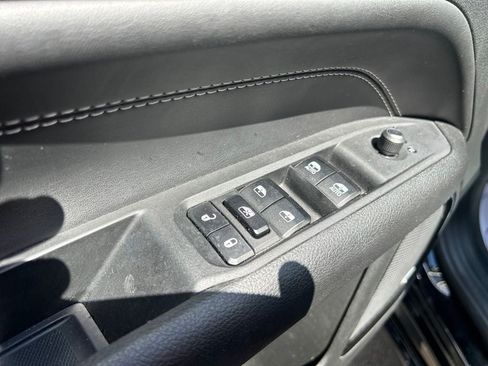 Used 2023 Jeep Compass High Altitude AWD/4WD image 10