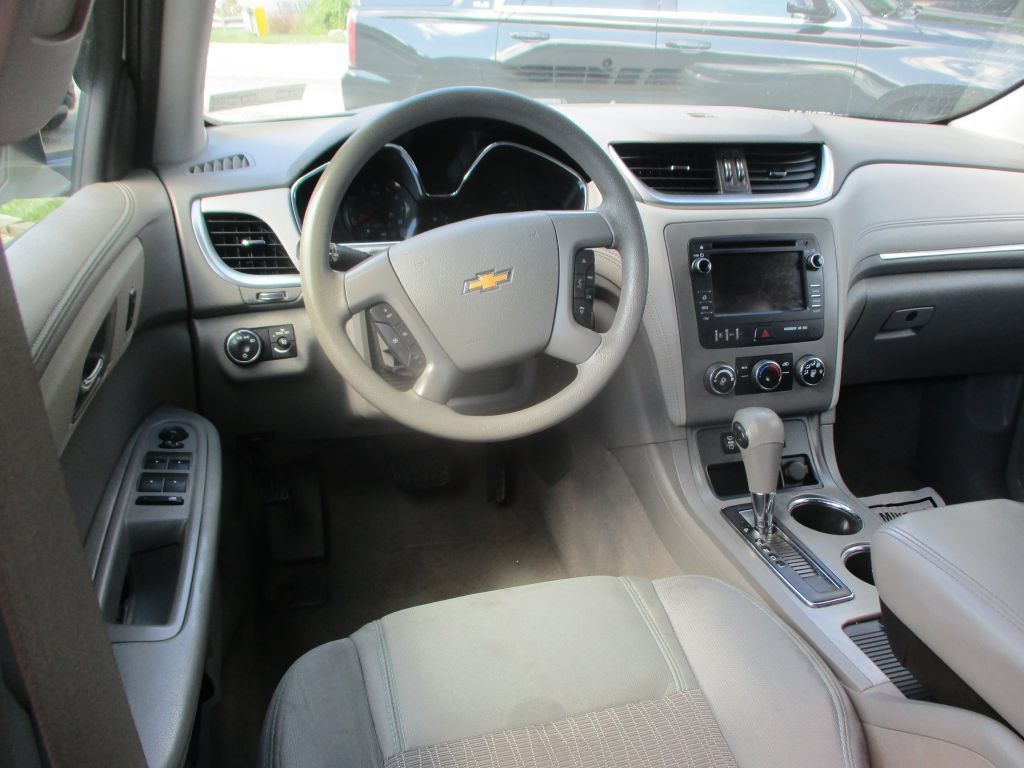 Used 2014 Chevrolet Traverse LS FWD image 10