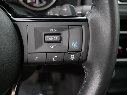 Used 2023 Nissan Rogue SL image 21