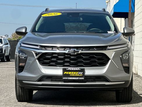 Used 2026 Chevrolet Trax LT w/ LT Convenience Package FWD image 9