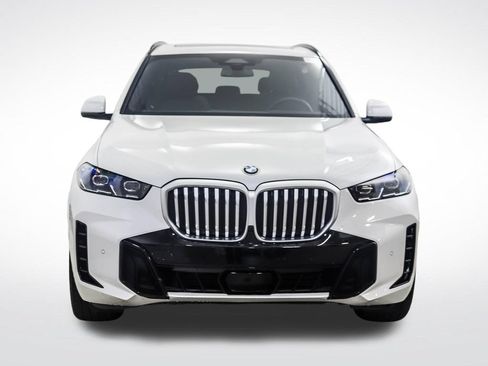 Certified 2026 BMW X5 xDrive40i w/ M Sport Package AWD/4WD image 8