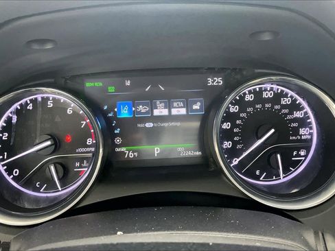 Used 2020 Toyota Camry XLE image 26