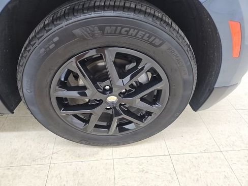 Used 2024 Chevrolet Equinox LT w/ LPO, Floor Liner Package FWD image 3