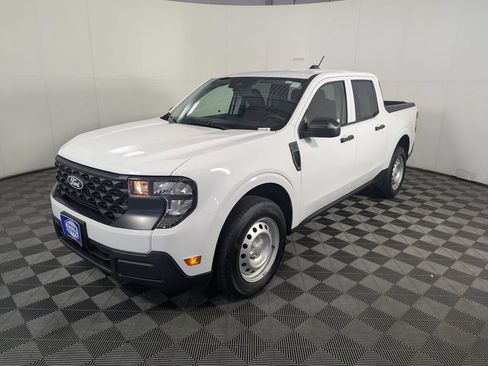 Used 2025 Ford Maverick XL w/ Equipment Group 102A AWD/4WD image 4