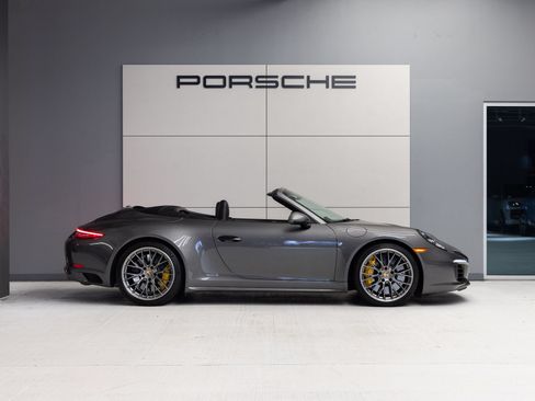 Certified 2018 Porsche 911 Carrera 4S AWD/4WD image 10