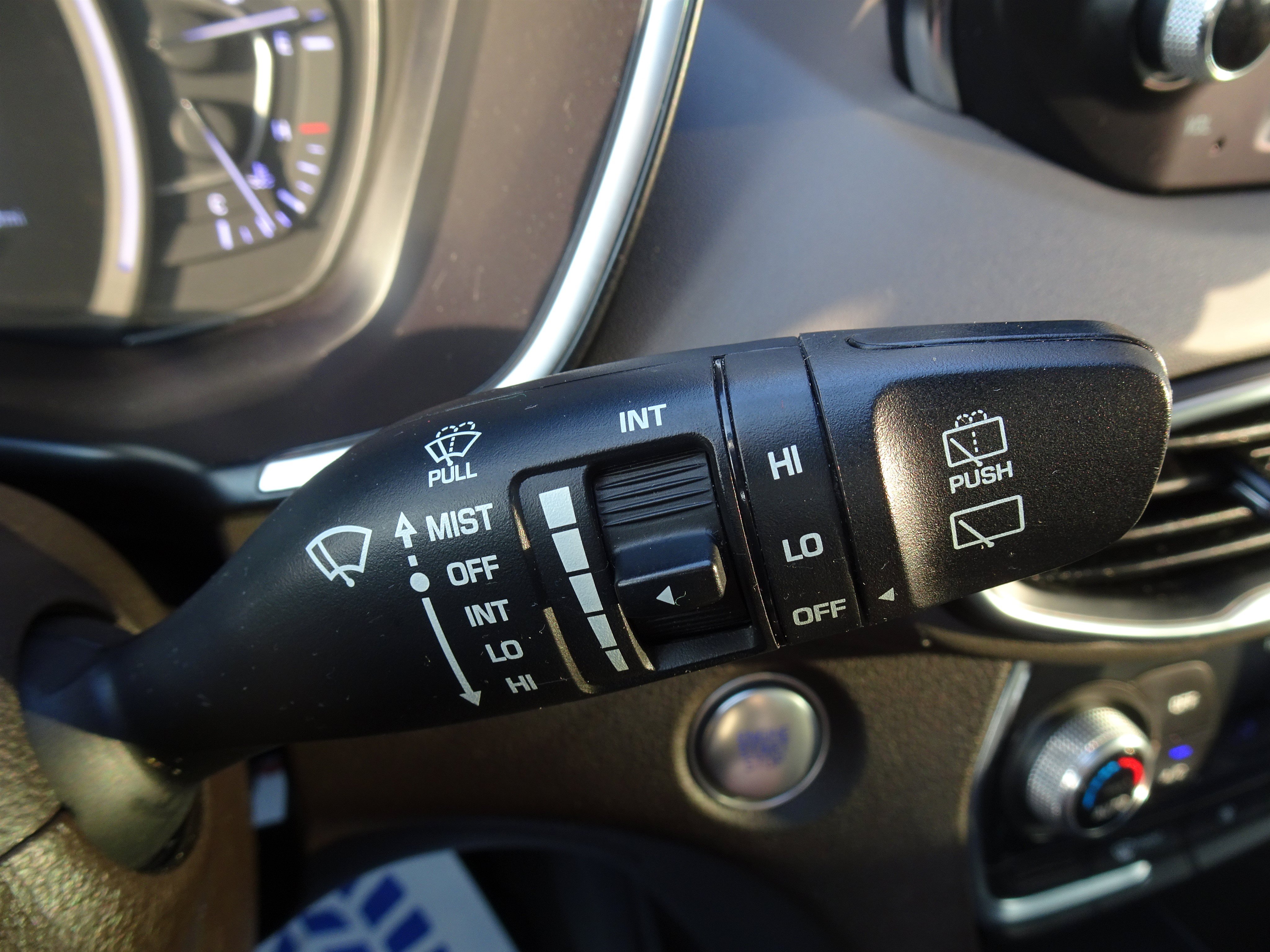 Used 2019 Hyundai Santa Fe Limited FWD image 27