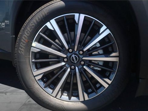 New 2026 Nissan Pathfinder Platinum AWD/4WD image 3
