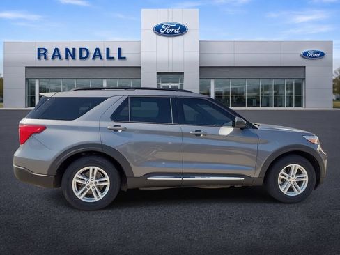 Used 2021 Ford Explorer XLT RWD image 6