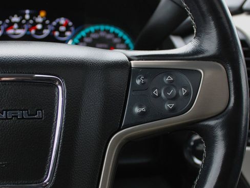 Used 2019 GMC Yukon XL Denali image 25