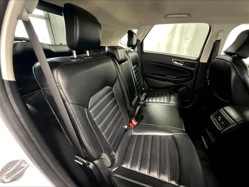 Used 2023 Ford Edge SEL AWD/4WD image 16