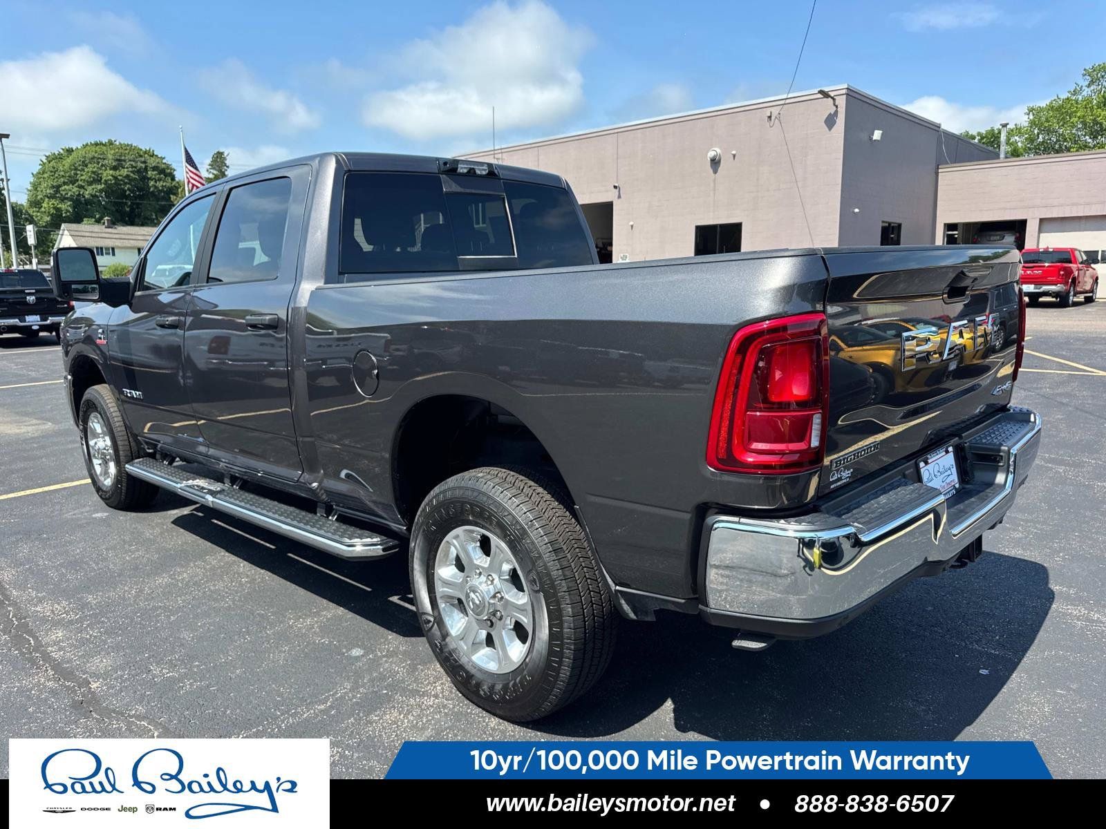 New 2025 RAM 2500 Big Horn AWD/4WD image 3
