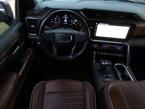 Used 2024 GMC Sierra 1500 Denali Ultimate image 18