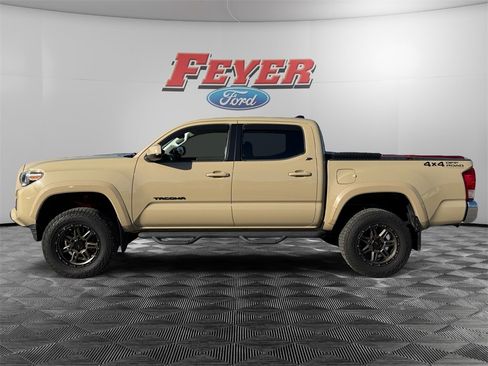Used 2017 Toyota Tacoma SR5 image 2