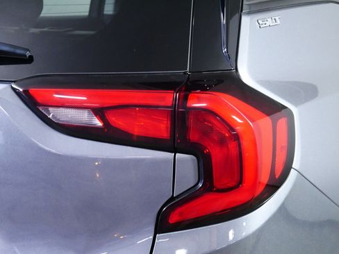 Used 2021 GMC Terrain SLT AWD/4WD image 17