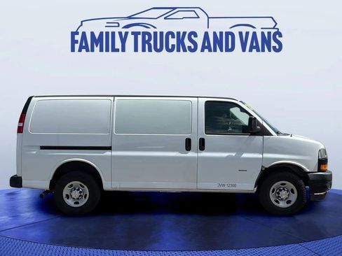 Used 2020 Chevrolet Express 2500 w/ Safety Package image 5