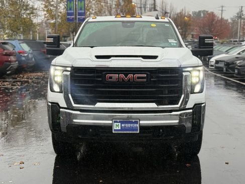 Used 2024 GMC Sierra 2500 Pro w/ Convenience Package image 12