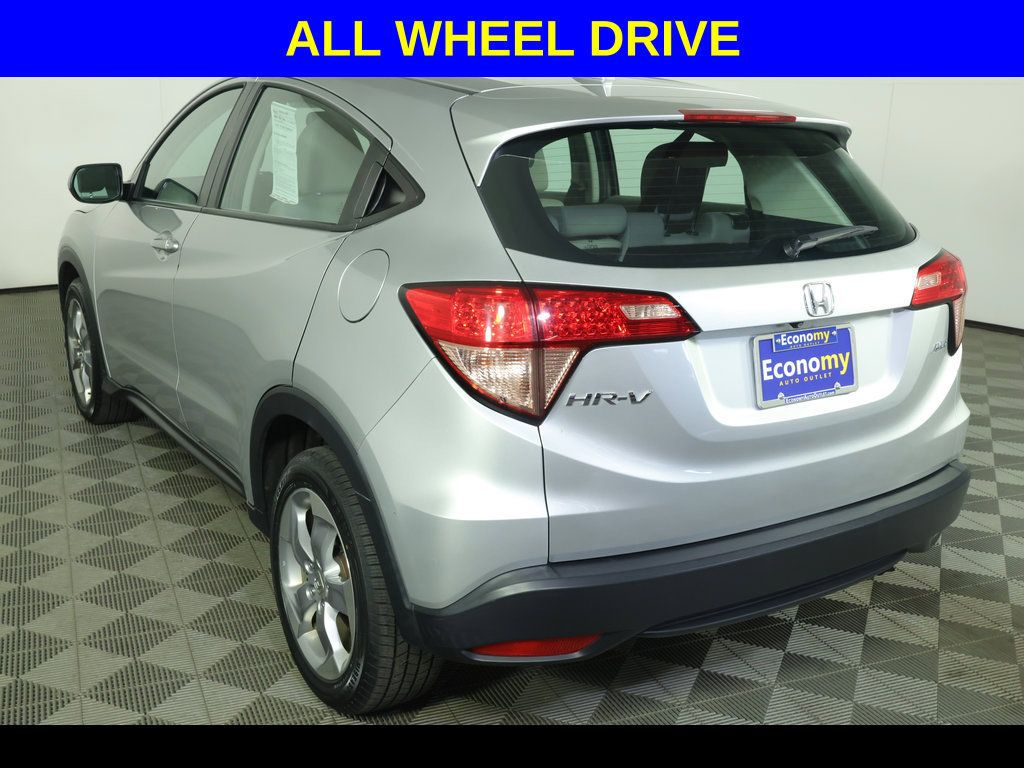 Used 2016 Honda HR-V LX image 4