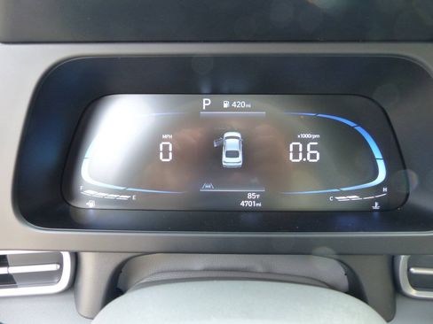 Used 2026 Hyundai Elantra Sport FWD image 26