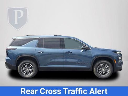New 2026 Chevrolet Traverse LT w/ Driver Confidence Package FWD image 5