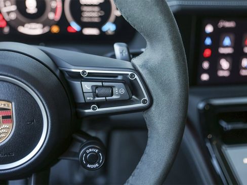 Certified 2025 Porsche Panamera GTS image 20