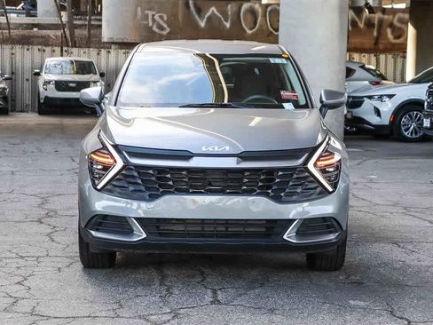 Used 2024 Kia Sportage LX image 2