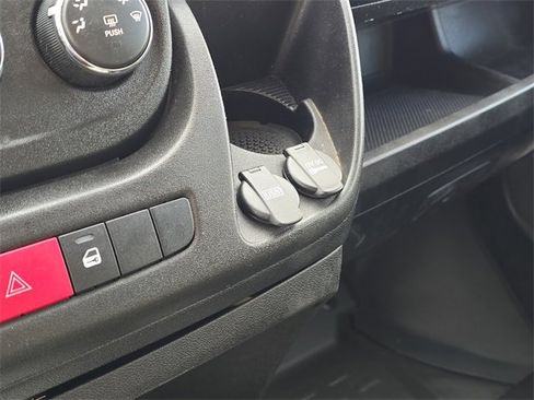 Used 2017 RAM ProMaster 2500 w/ Interior Convenience Group image 27