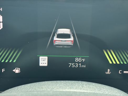 Used 2025 Kia K4 FWD image 31
