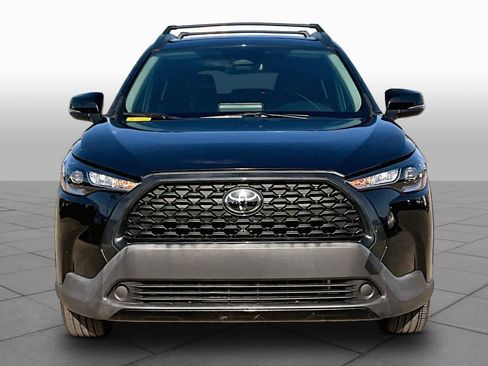 Used 2023 Toyota Corolla Cross LE w/ Moonroof Package FWD image 4