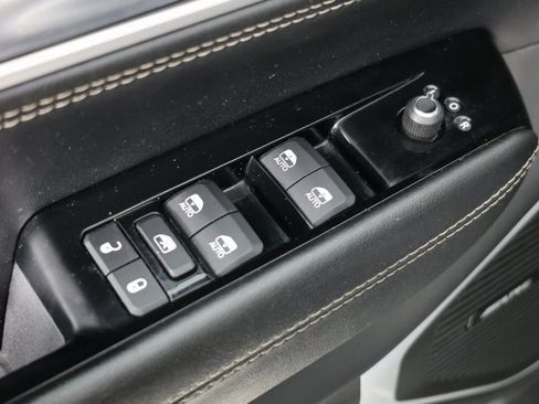 Used 2024 Jeep Wagoneer L Series III w/ Flexible Seating Group image 27