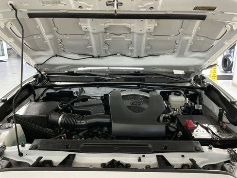 Used 2019 Toyota Tacoma TRD Off-Road image 27