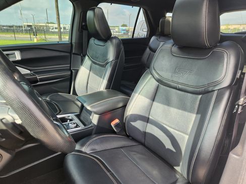 Used 2020 Ford Explorer ST w/ ST High-Performance Pack AWD/4WD image 7