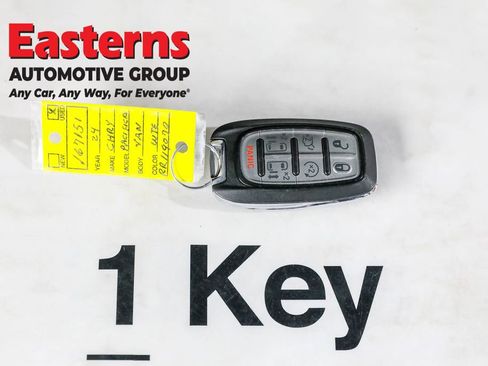 Used 2024 Chrysler Pacifica Touring-L image 35