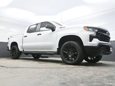Used 2025 Chevrolet Silverado 1500 LT Trail Boss w/ Protection Package AWD/4WD image 32