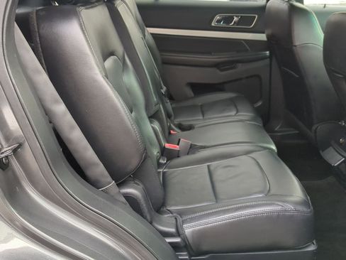 Used 2016 Ford Explorer XLT w/ Equipment Group 202A image 26